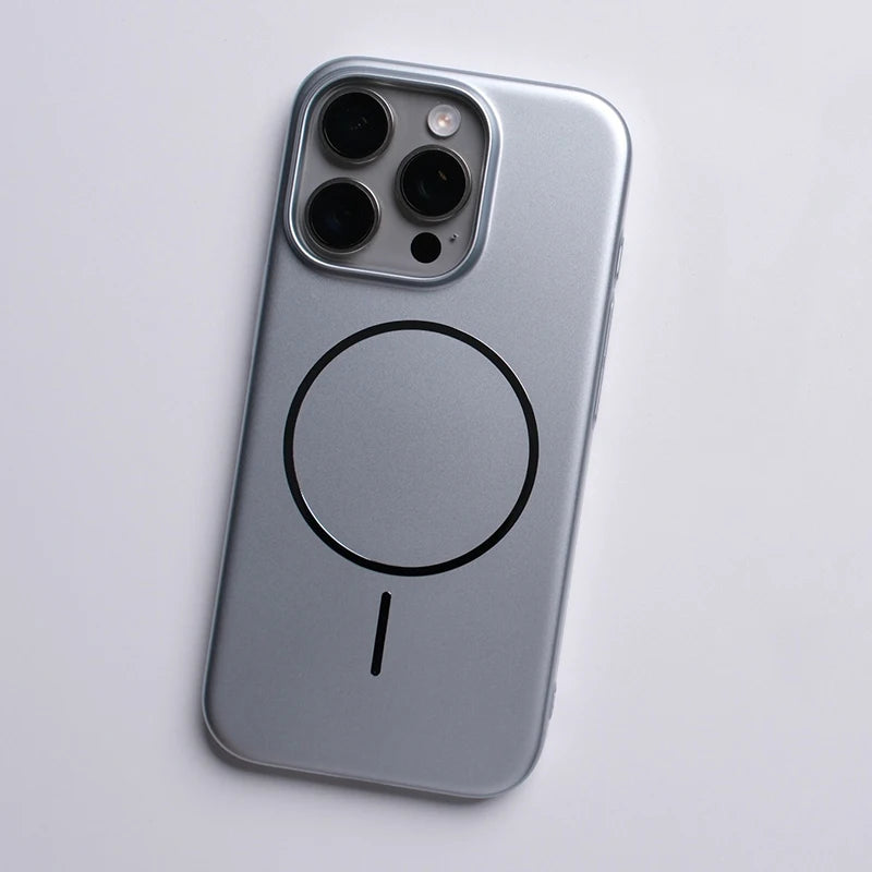 Case Minimalista para iPhone Fosca com Carregamento MagSafe