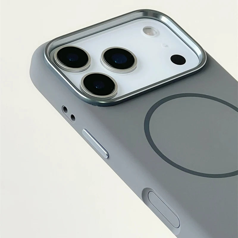 Case iPhone em Silicone Aveludada com MagSafe