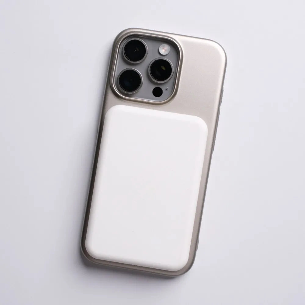 Case Minimalista para iPhone Fosca com Carregamento MagSafe