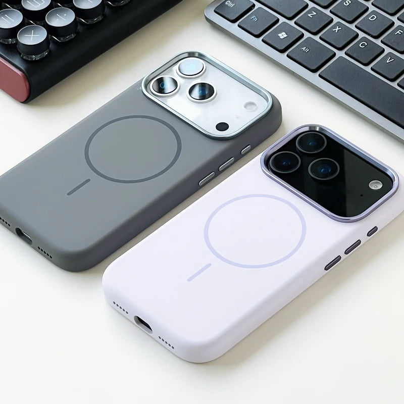 Case iPhone em Silicone Aveludada com MagSafe